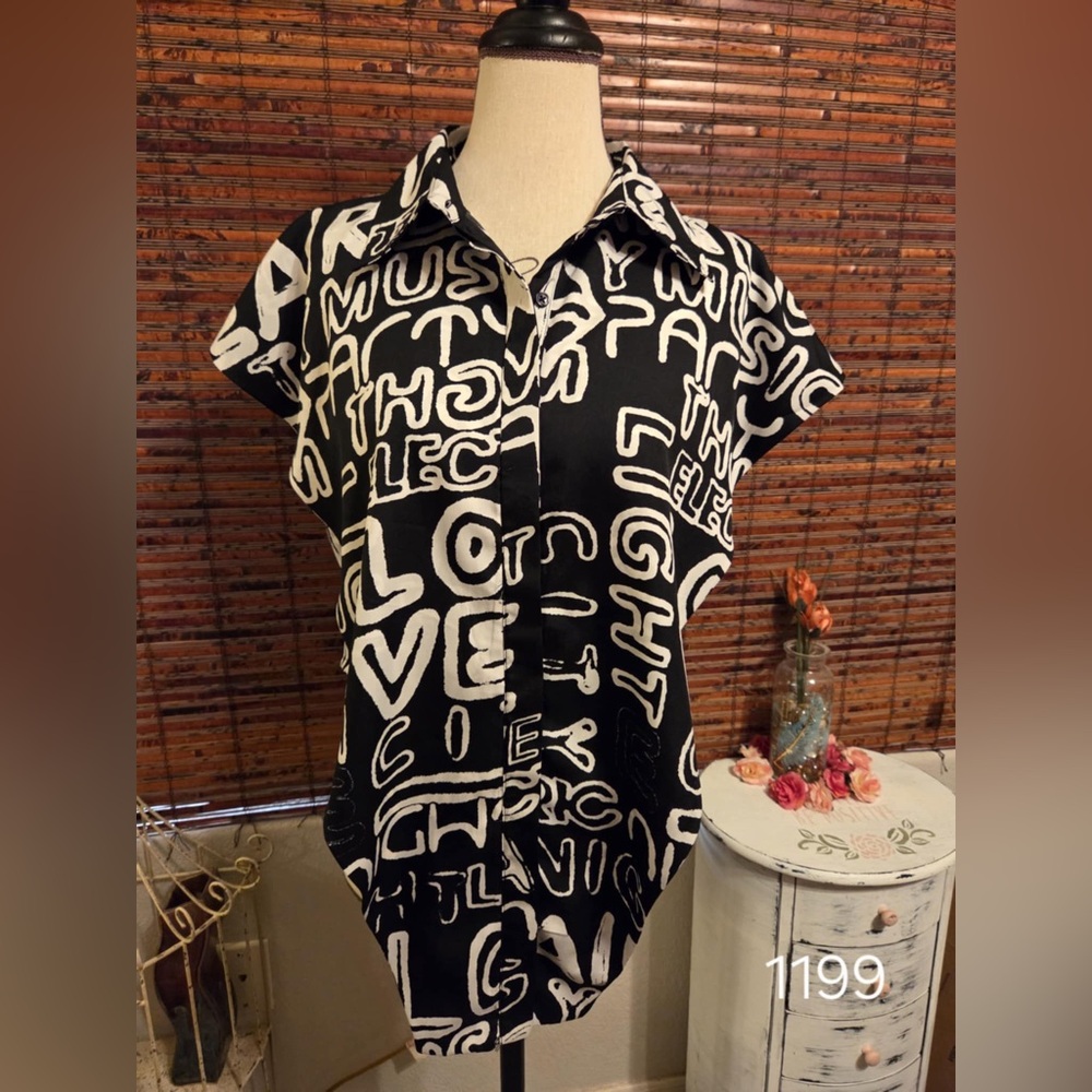 Live 4 Truth Monochrome Graphic Shirt